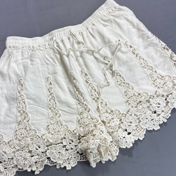 elevenses Pants - Anthropologie Elevenses Filigree Ivory Lace Shorts Size M
